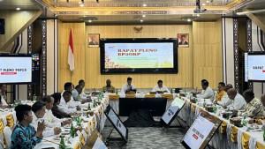 Wakil-Presiden-Gibran-Rakabuming-memimpin-rapat-percepatan-pembangunan-Papua.jpg