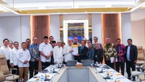 Wali-Kota-Tangsel-Benyamin-10102025.jpg