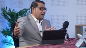 Wawancara-Khusus-Menteri-Ekraf-Teuku-Riefky-Harsya_20250930_205236.jpg