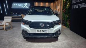 XL7-Alpha-Kuro-putih.jpg