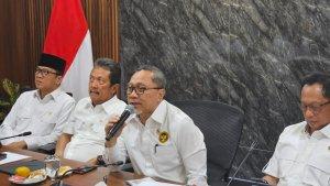 Zulhas-Koperasi-Merah-Putih_____.jpg