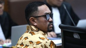 ahmad-sahroni-saksi-sidang-syahrul-yasin-limpo_20240605_174721.jpg