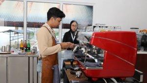 aneuk-muda-aceh-unggul-hebat-amanah-mengadakan-kompetisi-barista-champ-2024.jpg