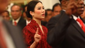 angela-tanoesoedibjo-dilantik-menjadi-wakil-menteri-pariwisata_20191025_185613.jpg