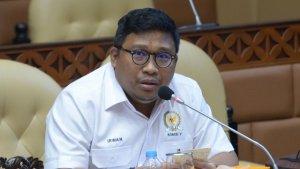anggota-komisi-v-dpr-ri-irwan-fecho-221021.jpg