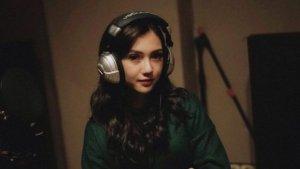 angie-zelena-6347287fdbmn.jpg