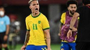 antony-merayakan-gol-timnas-brasil-ke-gawang-spanyol-di-olimpiade-2020.jpg