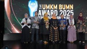 asil-meraih-penghargaan-tertinggi.jpg