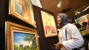 asthana-kemang-selenggarakan-pameran-lukisan-iwpi_20230515_194617.jpg