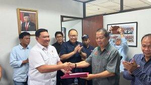 awal-chairuddin-mendaftarkan-diri.jpg