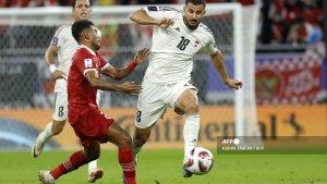 aymen-hussein-menjauhi-kejaran-pemain-timnas-indonesia.jpg