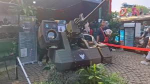 bangsa-turut-meramaikan-pameran-alutsista-TNI-atau.jpg