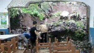 bangunan-sekolah-di-Sumedang-rusak.jpg