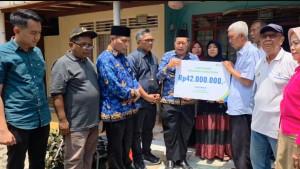 bantuan-pendidikan-untuk-warga-pasar-rebo.jpg