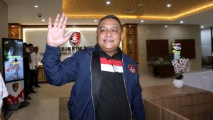 benny-rhamdani-diperiksa-bareskrim-polri_20240729_160846.jpg