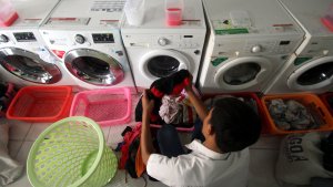 bisnis-laundry-masih-menggairahkan_20170928_181548.jpg