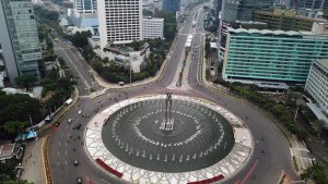 bundaran-hi-saat-jakarta-berlakukan-psbb-jilid-ii_20200915_172655.jpg