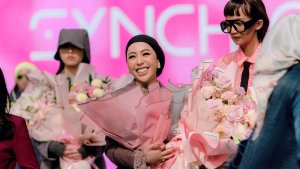 busana-karya-gladys-klt-di-surabaya-fashion-parade-2022_20221008_115925.jpg