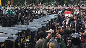 demo-tolak-ruu-pilkada-ricuh_20240822_202203.jpg