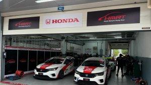 dua-mobil-balap-tim-honda-malaysia-racing-team.jpg