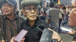 ekonom-senior-indef-faisal-basri-diwawancarai-wartawan-di-kawasan-menteng.jpg