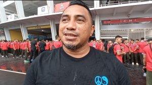 eks-pemain-timnas-indonesia-firman-utina-saat-diwawancarai-di-sugbk.jpg