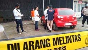 enemuan-mayat-perempuan-di-dalam-mobil-di-subang.jpg