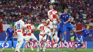euro-2024-italia-vs-kroasia-imbang-1-1_20240625_103207.jpg