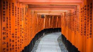 fushimi-inari-shrine-kyoto-jepang.jpg