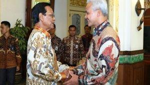 ganjar-dan-sultan-hamengkubuwono.jpg
