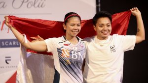 greysia-polii-resmi-gantung-raket_20220612_170934.jpg