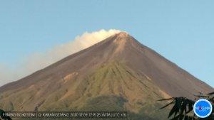 gunung-karangetang-rabu-9-desember-2020.jpg