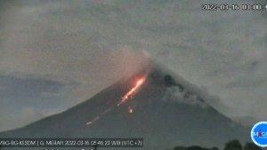 gunung-merapi-rabu-1632022.jpg
