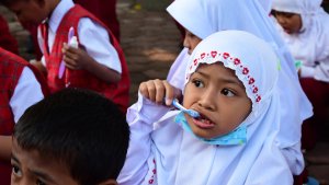 hari-kesehatan-gigi-dan-mulut-di-sdn-tanjungrejo-5-malang_20220912_113805.jpg