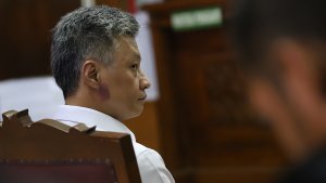 hendra-kurniawan-dituntut-hukuman-3-tahun-penjara_20230127_174403.jpg