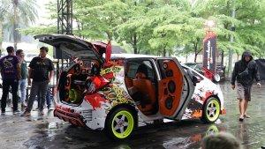 honda-jazz-modifikasi-salah-satu-peserta-black-auto-battle-2024.jpg