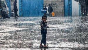 hujan-di-gaza-munculkan-kekhawatiran-dan-ancaman-baru.jpg