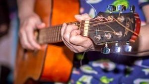 ilustrasi-chord-gitar-5758870980.jpg