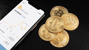 ilustrasi-koin-cryptocurrency.jpg