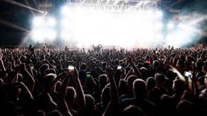 ilustrasi-menyaksikan-konser-231025.jpg