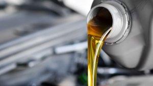 ilustrasi-oli-motor-shutterstock-123.jpg