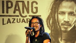 ipang-lazuardi-terdakwa-dalam-pengadilan-musik-bandung_20160824_104819.jpg