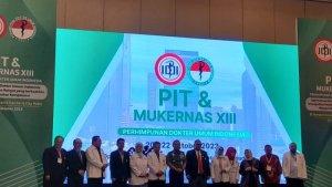 jajaran-pdui-saat-berfoto-bersama-di-acara-pertemuan-ilmiah-tahunan.jpg