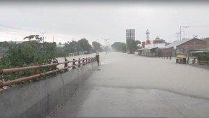 jalur-pantura-demak-kudus-lumpuh_3.jpg