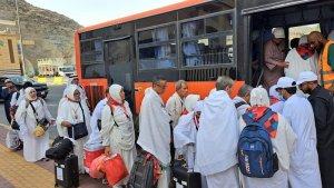 jemaah-haji-indonesia-mulai-bergeser-ke-arafah-43.jpg