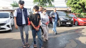 k-Metro-Palmerah-menangkap-pasangan-mud.jpg