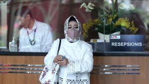 kadinkes-lampung-klarifikasi-lhkpn-di-kpk_20230508_194636.jpg