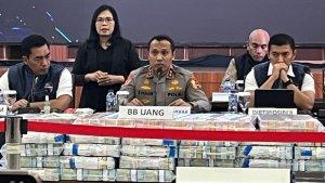 kadiv-propam-polri-irjen-syahardiantono-berantas-judi-onlineee.jpg