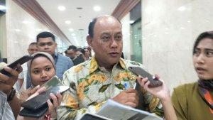 kepala-badan-gizi-nasional-dadan-hindayana-usai-rapat-bers.jpg