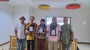 klub-jurnalis-ekonomi-jakarta-kjej-menggelar-diskusi-menguatnya-kesadaran-konsumen.jpg